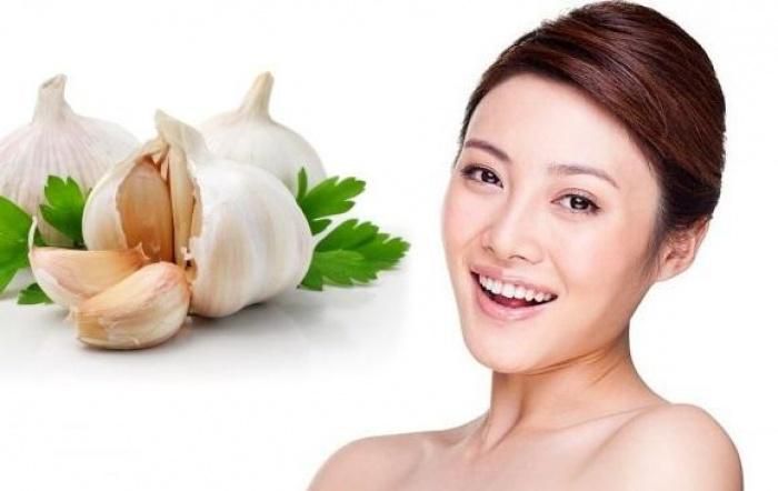 Phan Như Thảo khoe mặt mộc với làn da tàn nhang lốm đốm