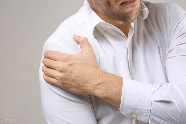 4 vùng trên cơ thể bị đau bất thường cảnh báo bệnh gan đã vào giai đoạn nặng
