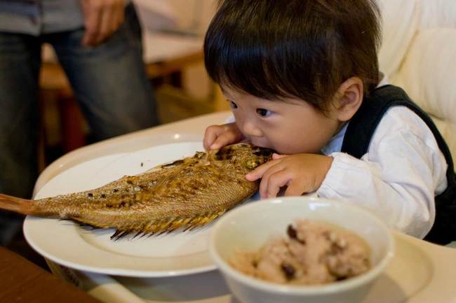 Trẻ ăn cá thường xuyên rất tốt nhưng nhất định phải tránh loại cá này