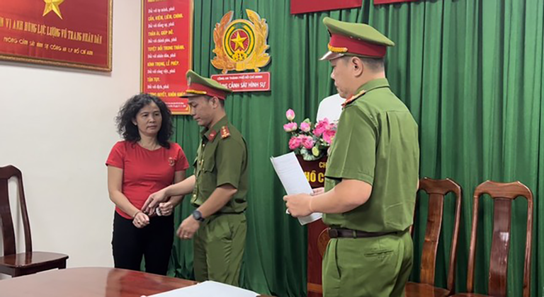 Diễn biến MỚI trong vụ việc bà Nguyễn Phương Hằng yêu cầu bồi thường 500 tỷ đồng vì bị xúc phạm