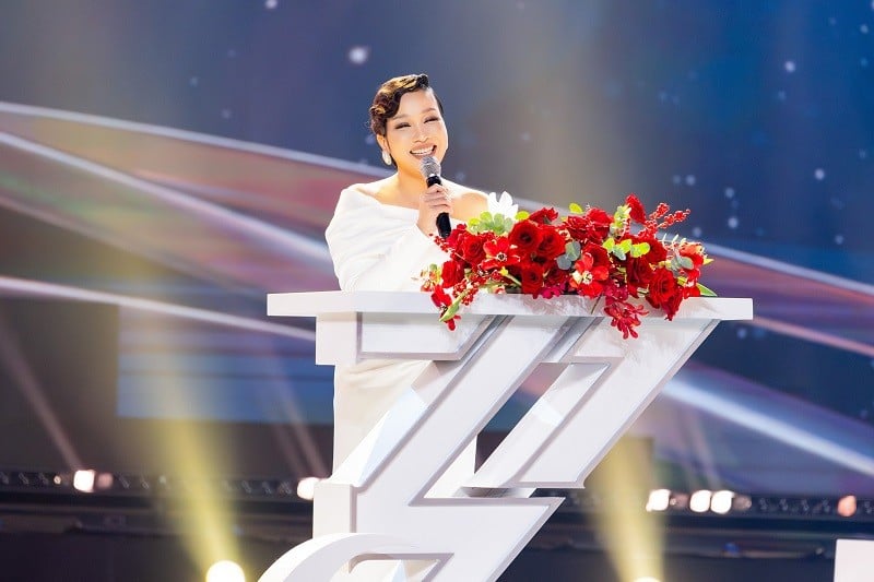 Mỹ Linh nhận giải Chị đẹp của năm, Lan Ngọc được vinh danh tỏa sáng