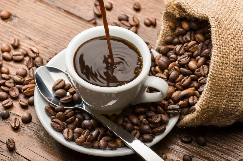 Phát hiện mới về mối quan hệ giữa cà phê và bệnh ung thư ruột kết