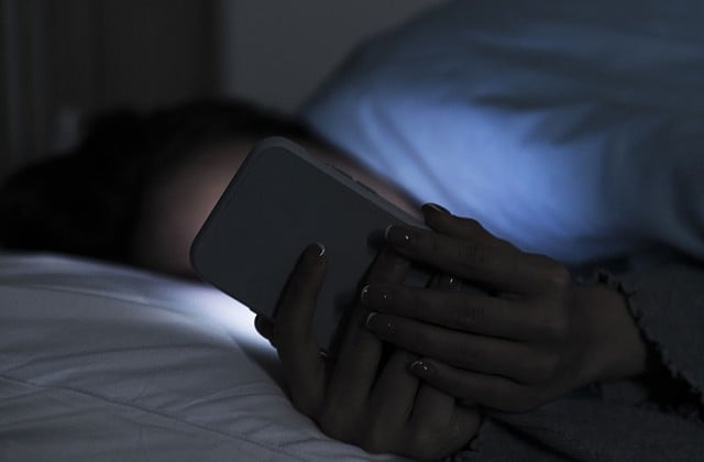 Thức khuya, bỏ bữa sáng, stress gây viêm loét và trào ngược dạ dày