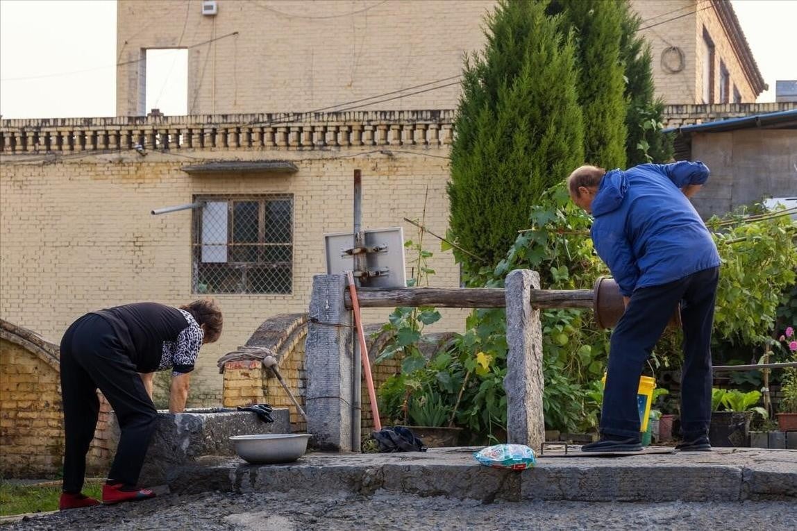 Hóa ra bình yên tuổi già nằm ngay trong căn nhà của mỗi người