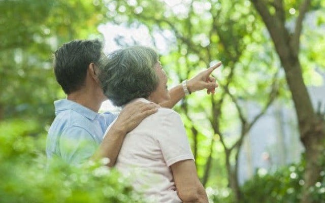 6 điều cần giữ kín khi ngoài 60 tuổi để sống bình yên