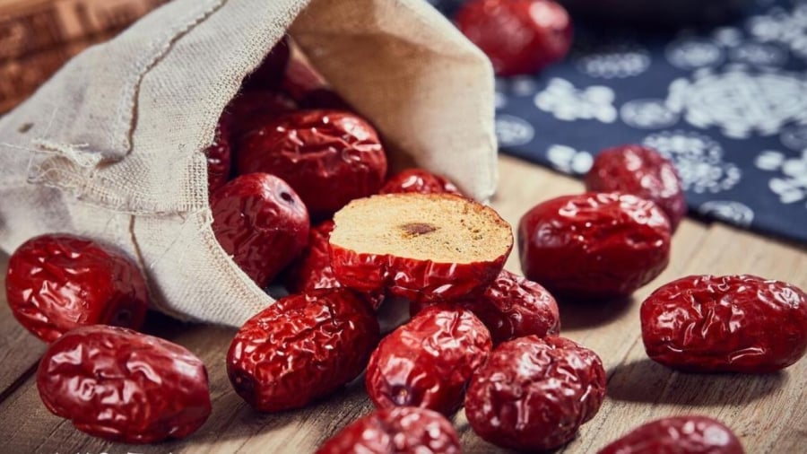 Thường xuyên ăn táo đỏ, cơ thể có 5 thay đổi bất ngờ